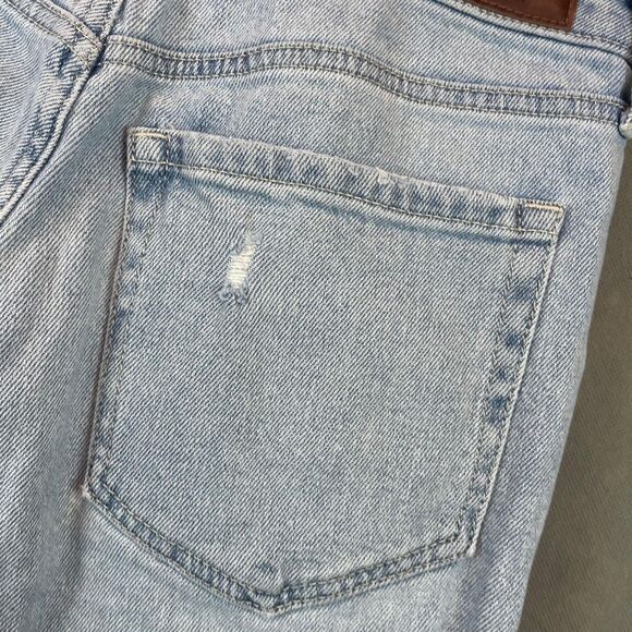 Hollister Ultra High Rise Mom Jeans Women's 7R W28 L27 Light Blue Zip Fly Button - Picture 8 of 11